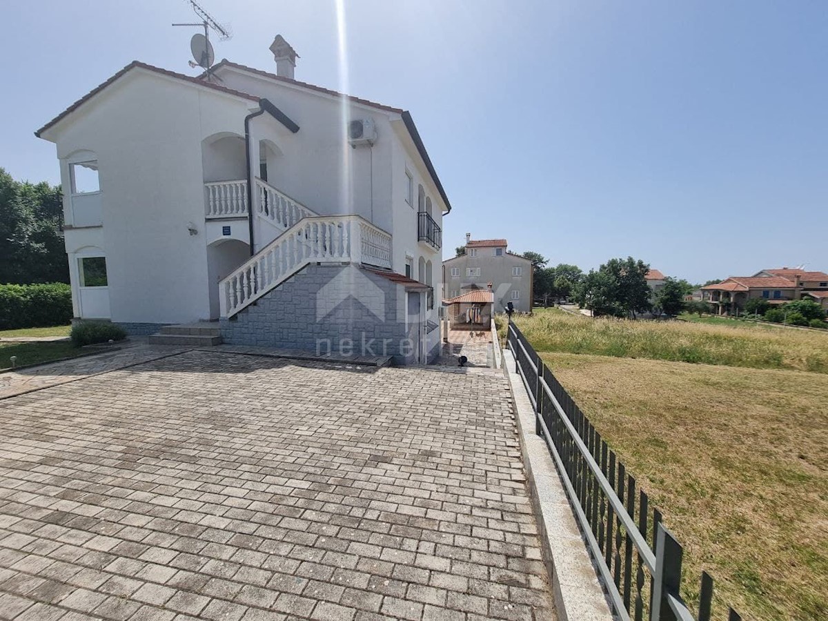 Haus Zu verkaufen - ISTARSKA  POREČ 