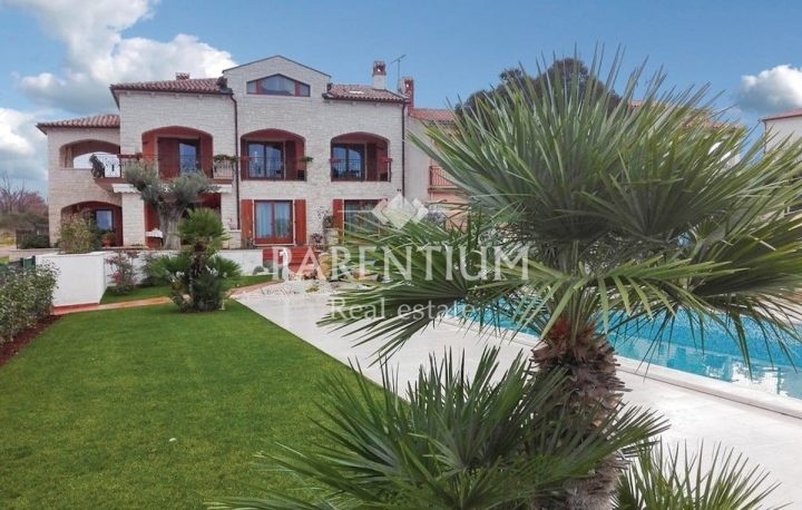 Kuća na prodaju 406 m² – Poreč