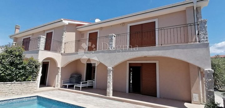 House for sale 300 m² – Linardići