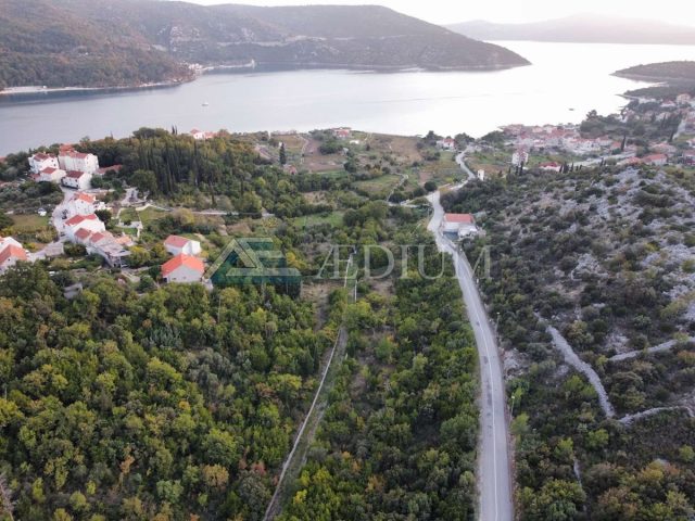 Zemljište na prodaju 1823 m² – Slano