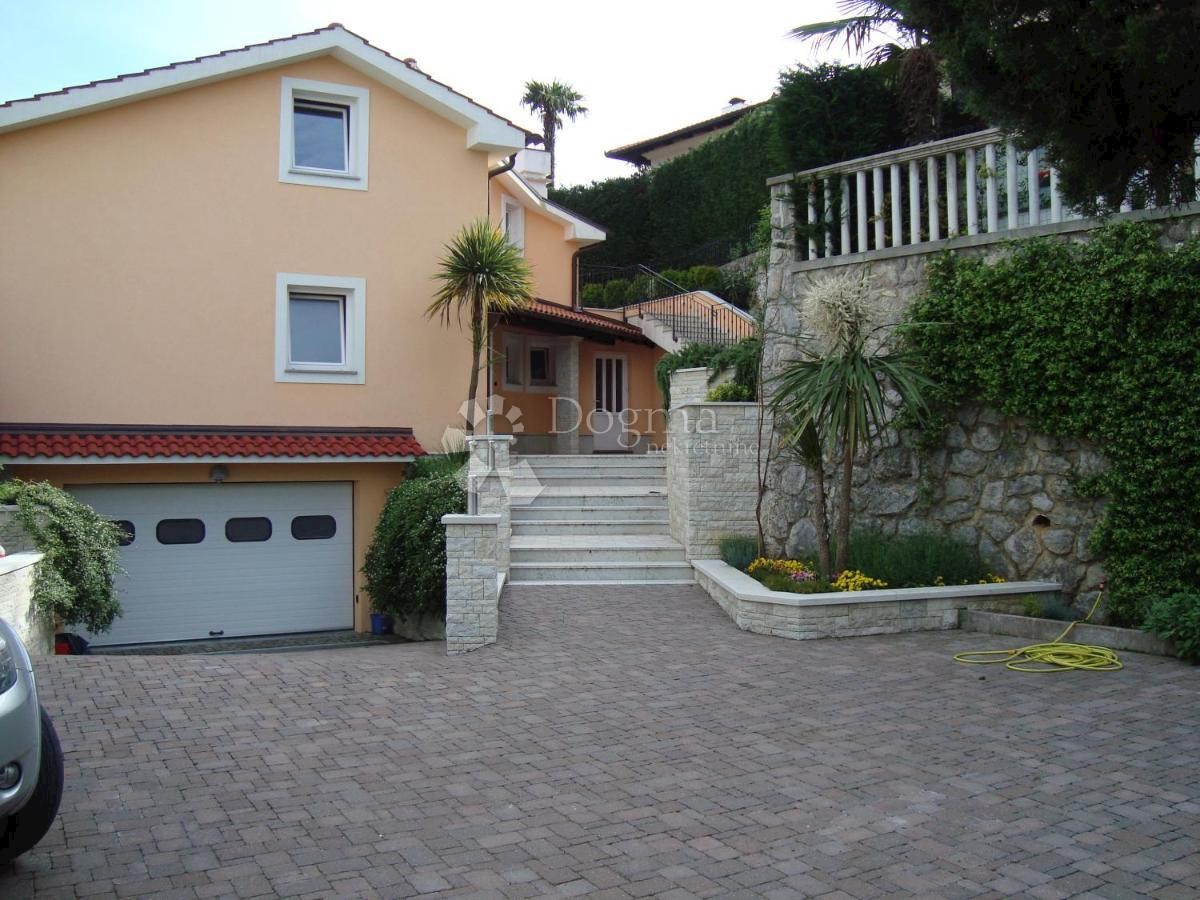 Kuća Na prodaju - PRIMORSKO-GORANSKA  LOVRAN 