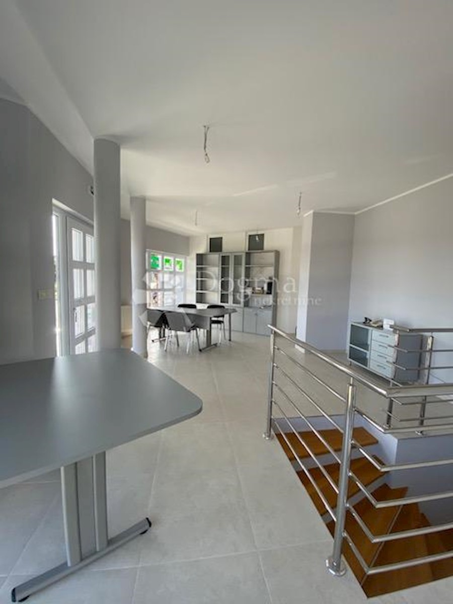 Commerciale In vendita - PRIMORSKO-GORANSKA  KASTAV 