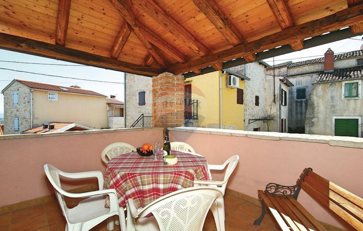 House For sale - ISTARSKA  VIŽINADA 