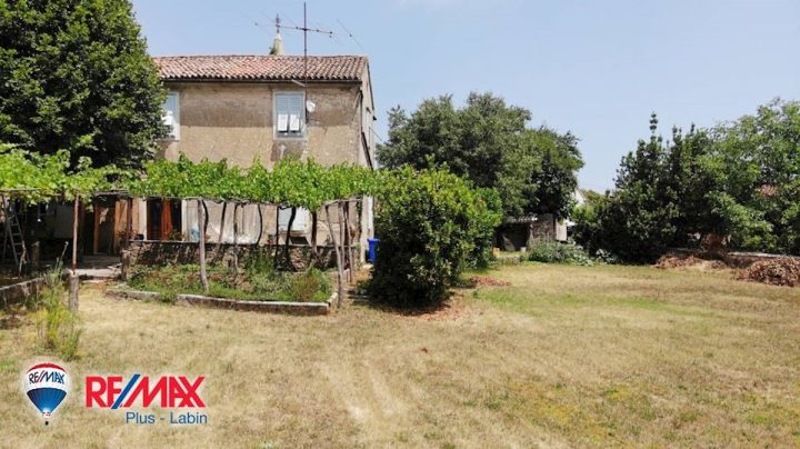Casa in vendita 110 m² – Labin
