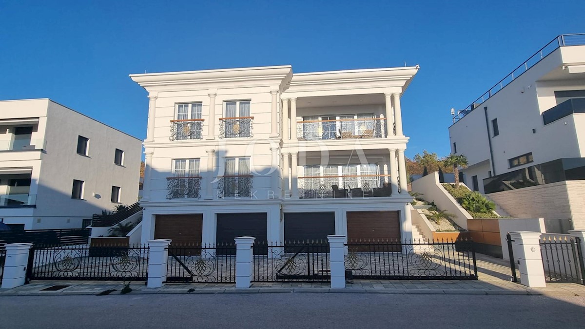 Kuća Na prodaju - PRIMORSKO-GORANSKA  CRIKVENICA 