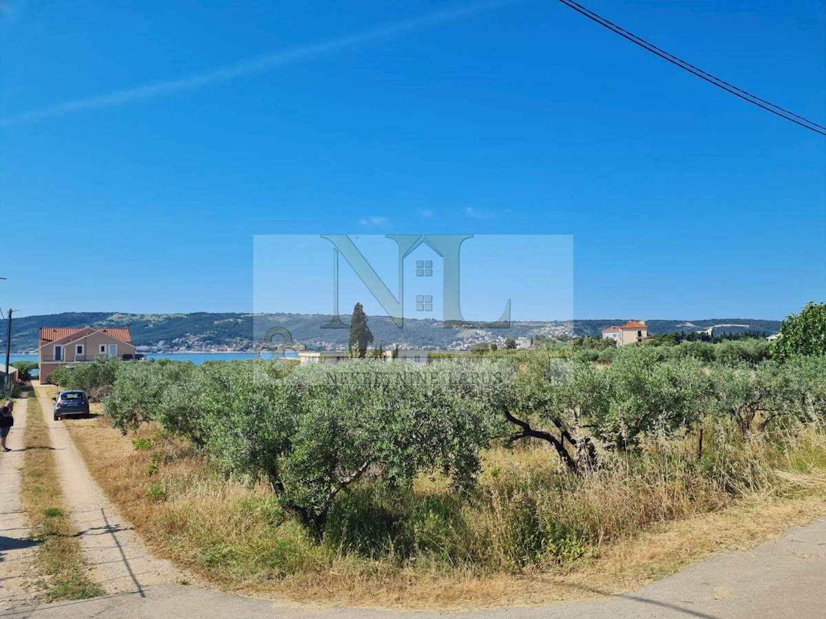 Land For sale - SPLITSKO-DALMATINSKA  KAŠTELA 