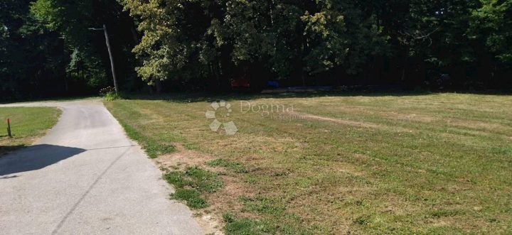 Terreno in vendita 4200 m² – Bosiljevo