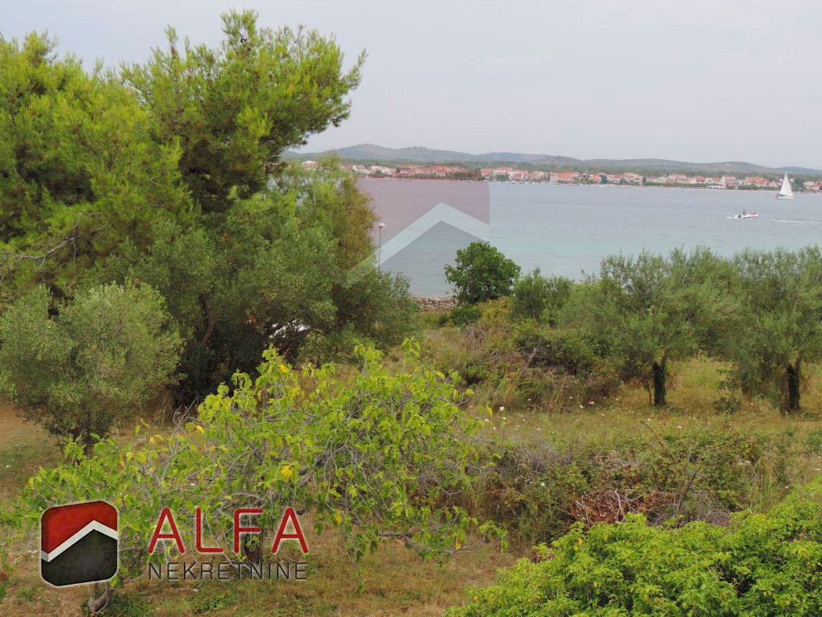 Land For sale - ŠIBENSKO-KNINSKA  VODICE 