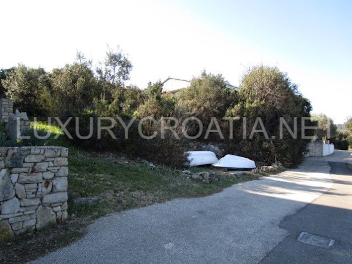 Parcela Naprodaj - SPLITSKO-DALMATINSKA  Šolta