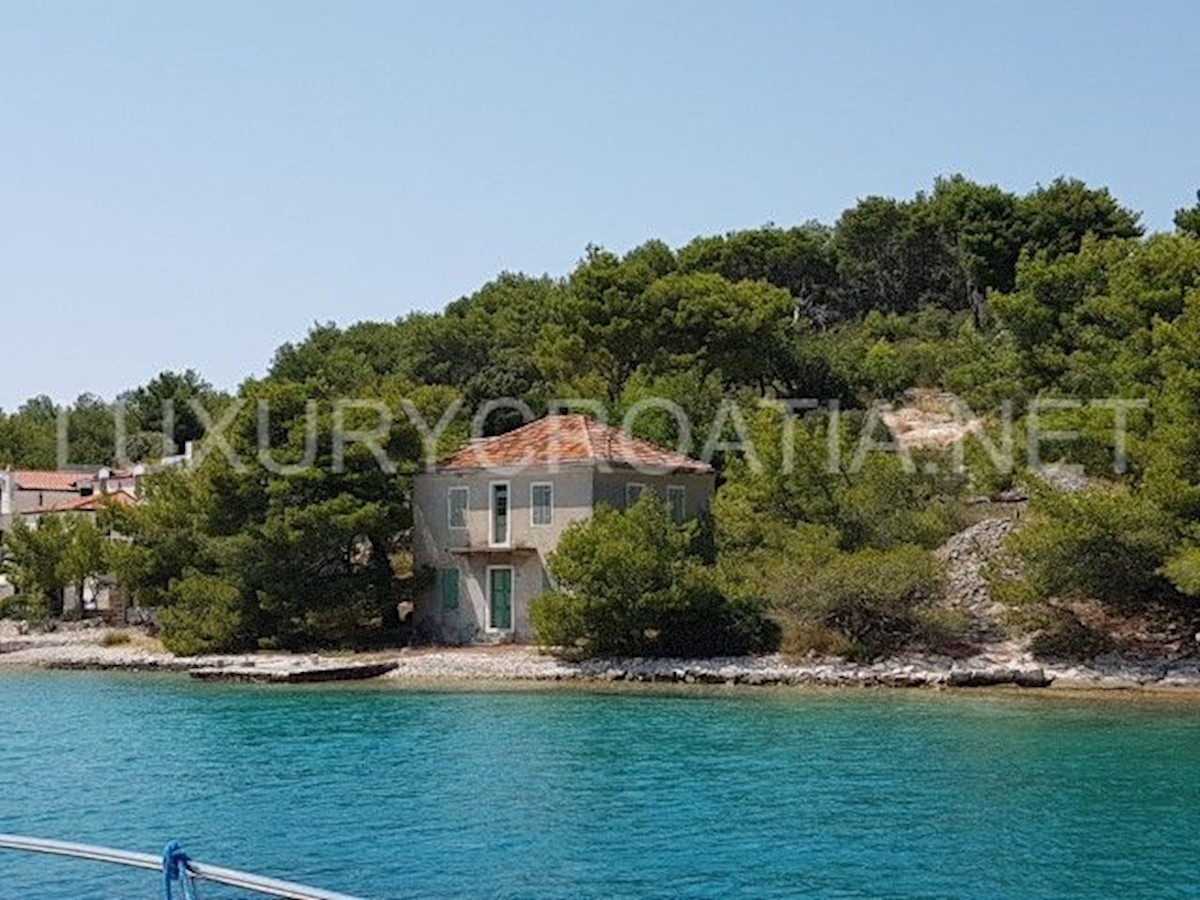 Land For sale - SPLITSKO-DALMATINSKA  ŠOLTA 