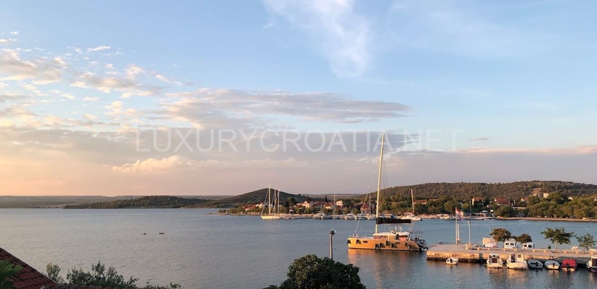 Hiša Na predaj - ŠIBENSKO-KNINSKA  ŠIBENIK 