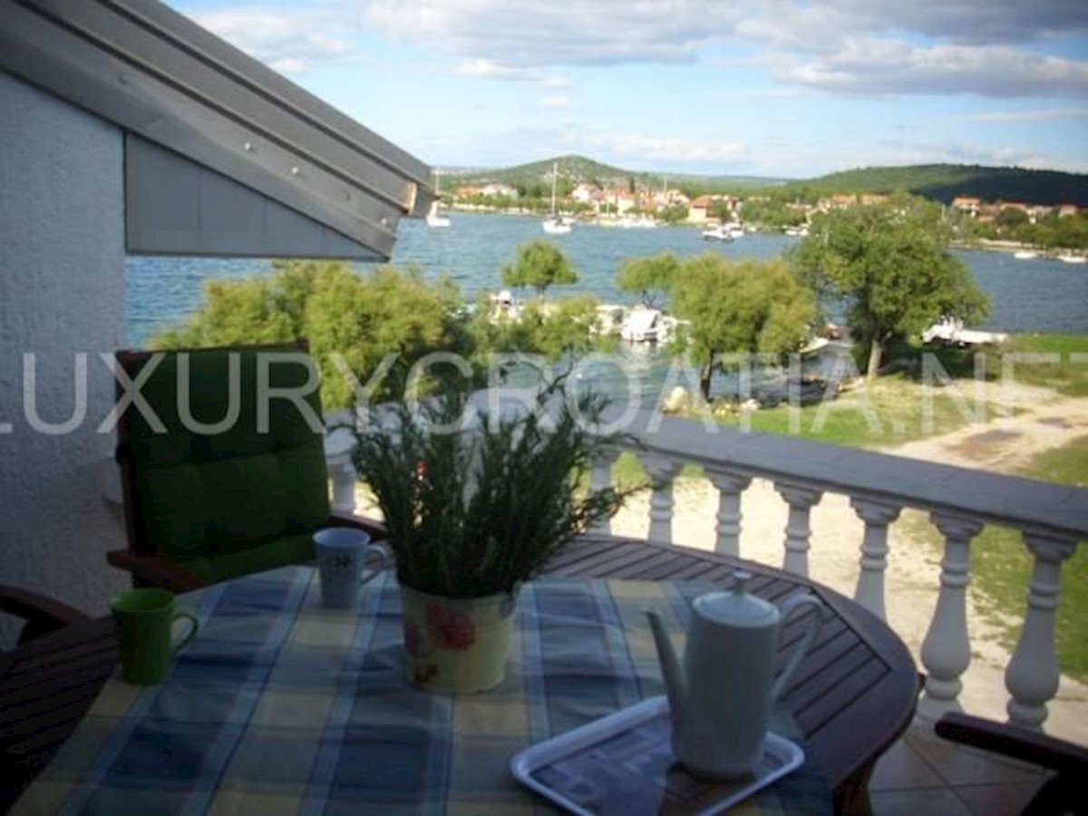 Hiša Na predaj - ŠIBENSKO-KNINSKA  ŠIBENIK 