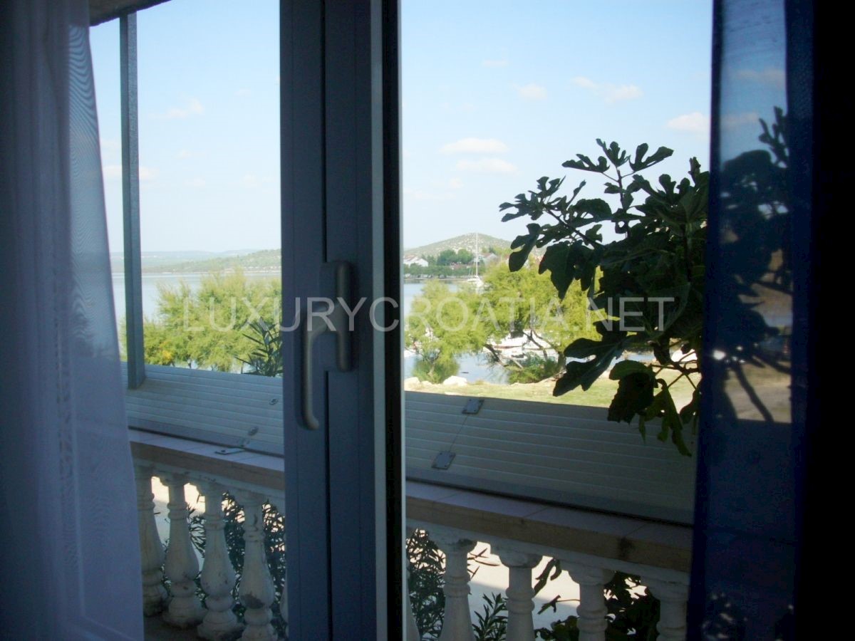 Hiša Na predaj - ŠIBENSKO-KNINSKA  ŠIBENIK 