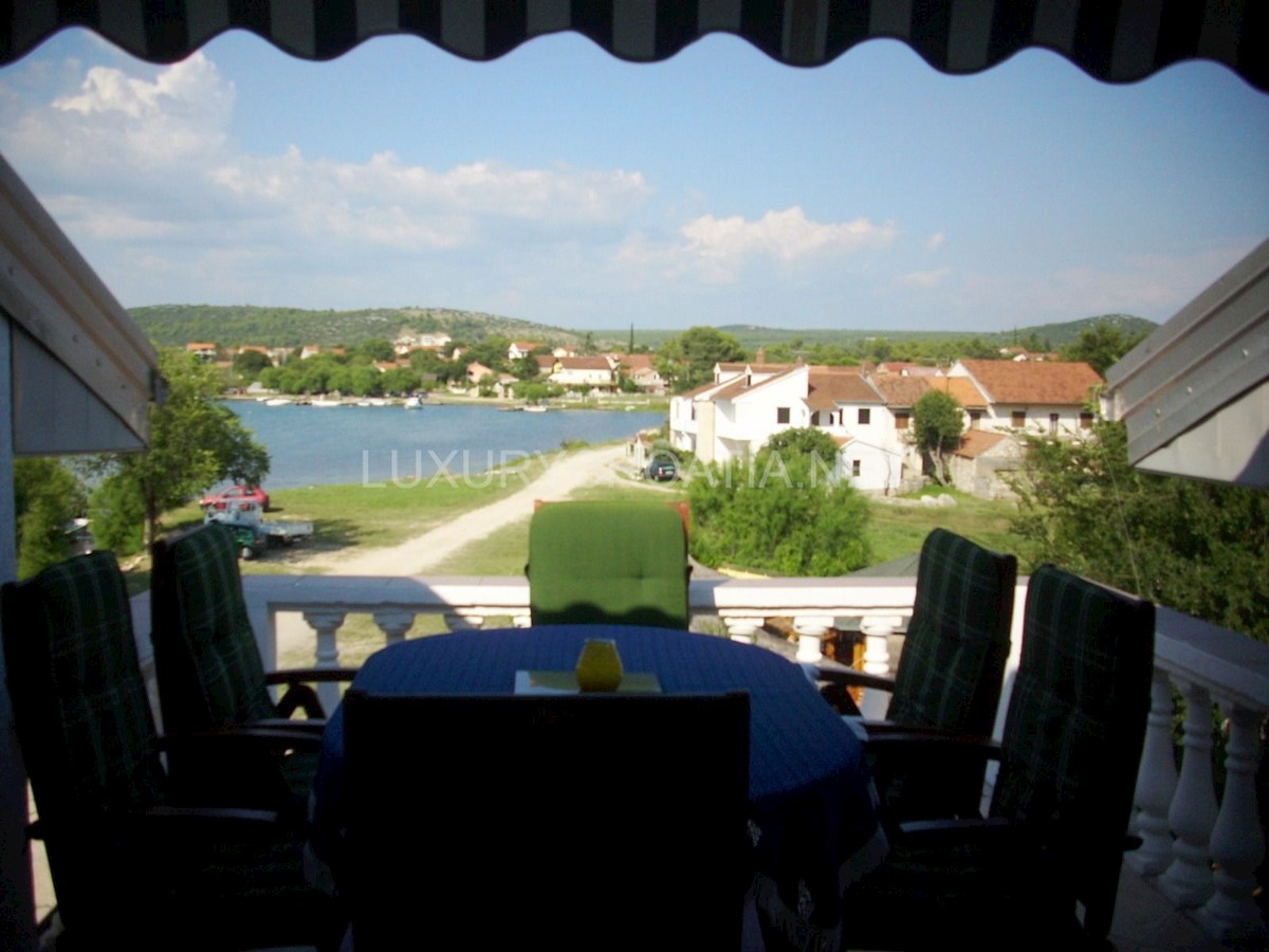Hiša Na predaj - ŠIBENSKO-KNINSKA  ŠIBENIK 
