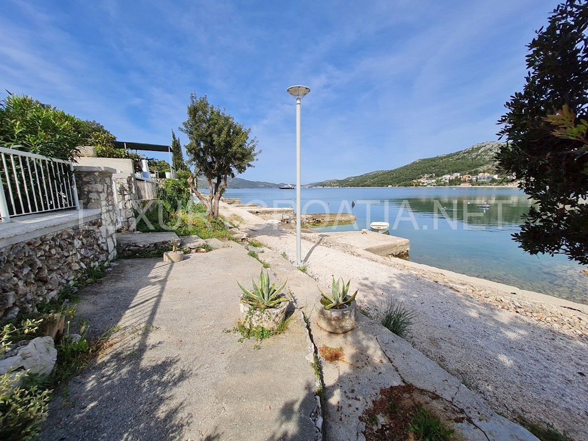 Haus Zu verkaufen - SPLITSKO-DALMATINSKA  TROGIR 