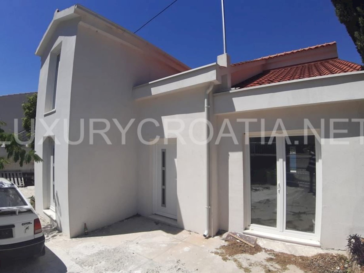 Casa In vendita - SPLITSKO-DALMATINSKA  TROGIR 