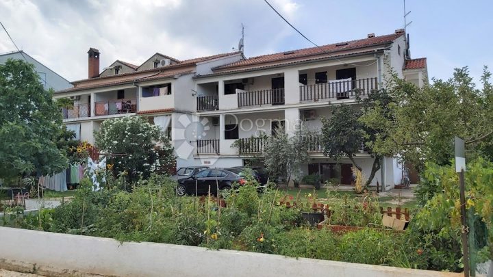 Dům na prodej 1200 m² – Rovinj