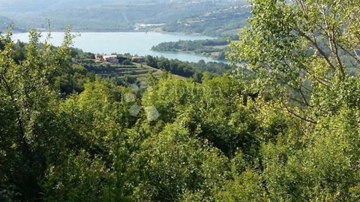 Terreno in vendita 2048 m² – Kršikla