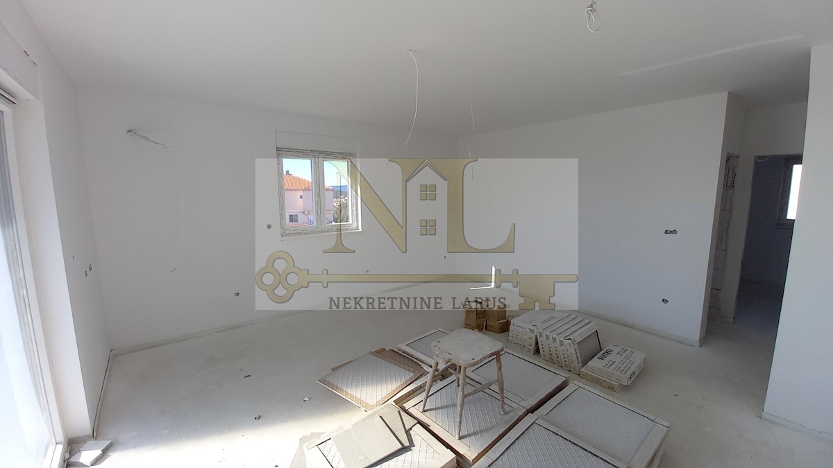 Appartement À vendre - SPLITSKO-DALMATINSKA  ČIOVO 