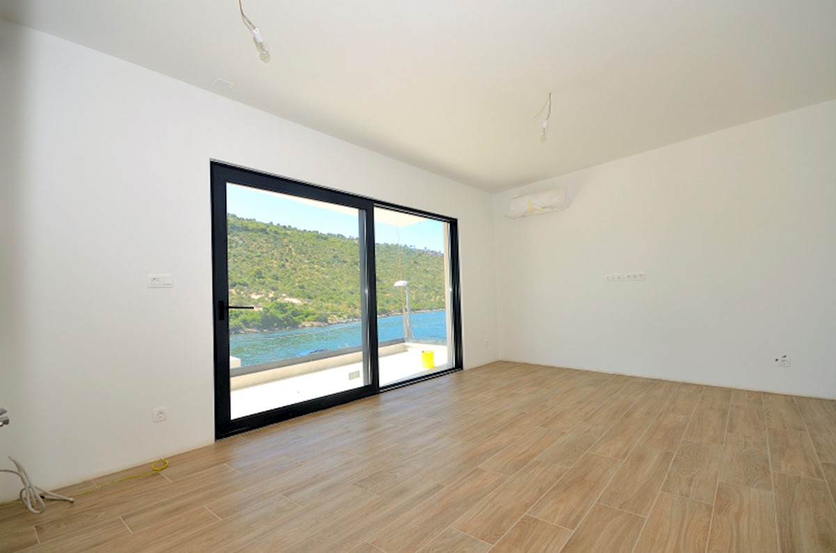 Flat For sale - ŠIBENSKO-KNINSKA ROGOZNICA