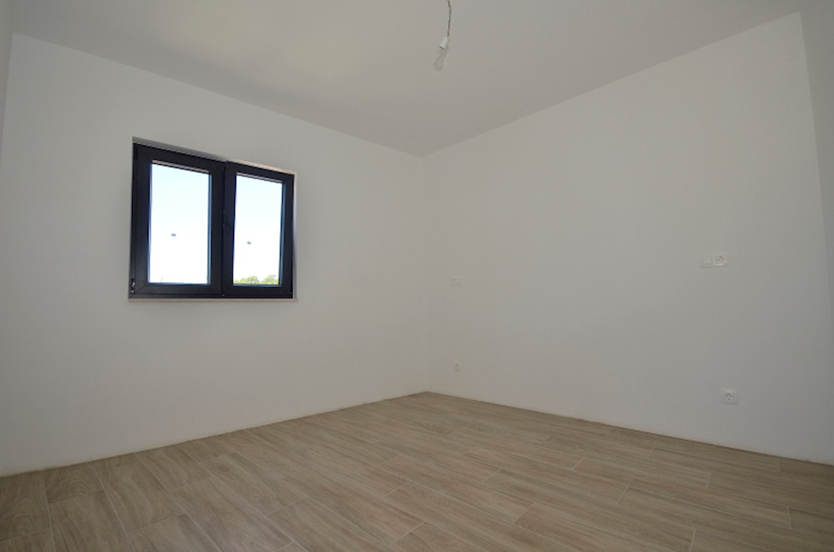 Apartment Zu verkaufen - ŠIBENSKO-KNINSKA ROGOZNICA