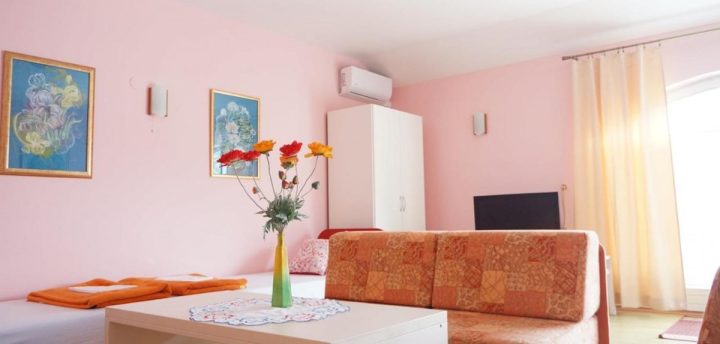 Maison à vendre 1000 m² – Drvenik