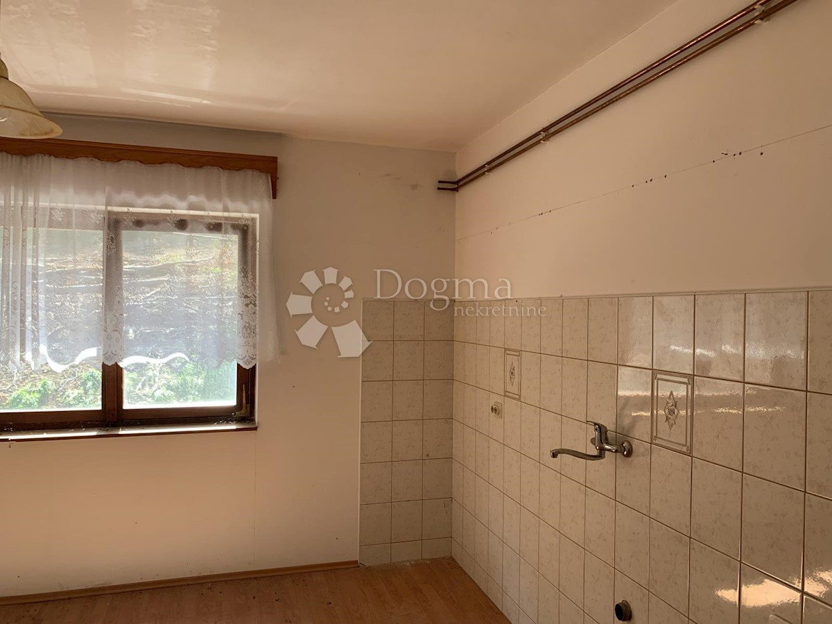 Haus Zu verkaufen - PRIMORSKO-GORANSKA  ČABAR 