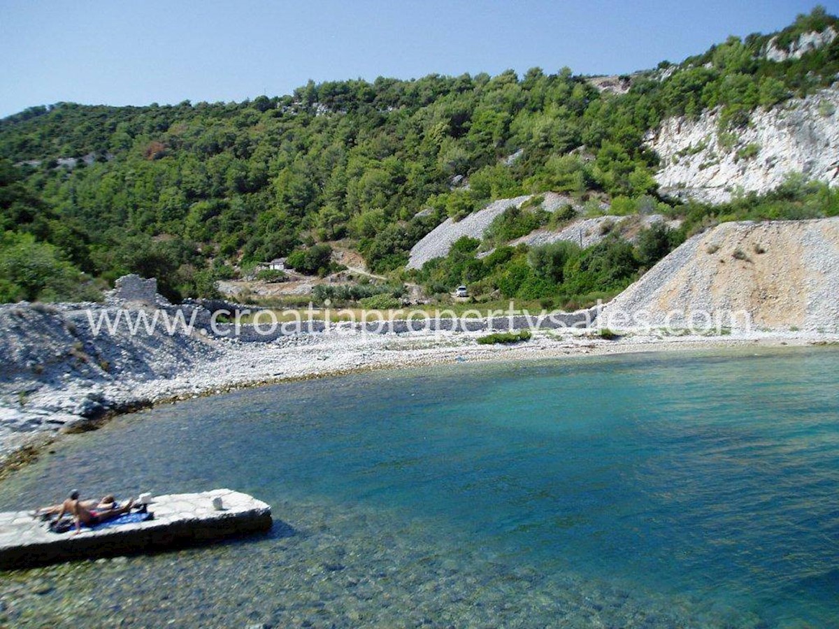 Land For sale - SPLITSKO-DALMATINSKA  BRAČ 