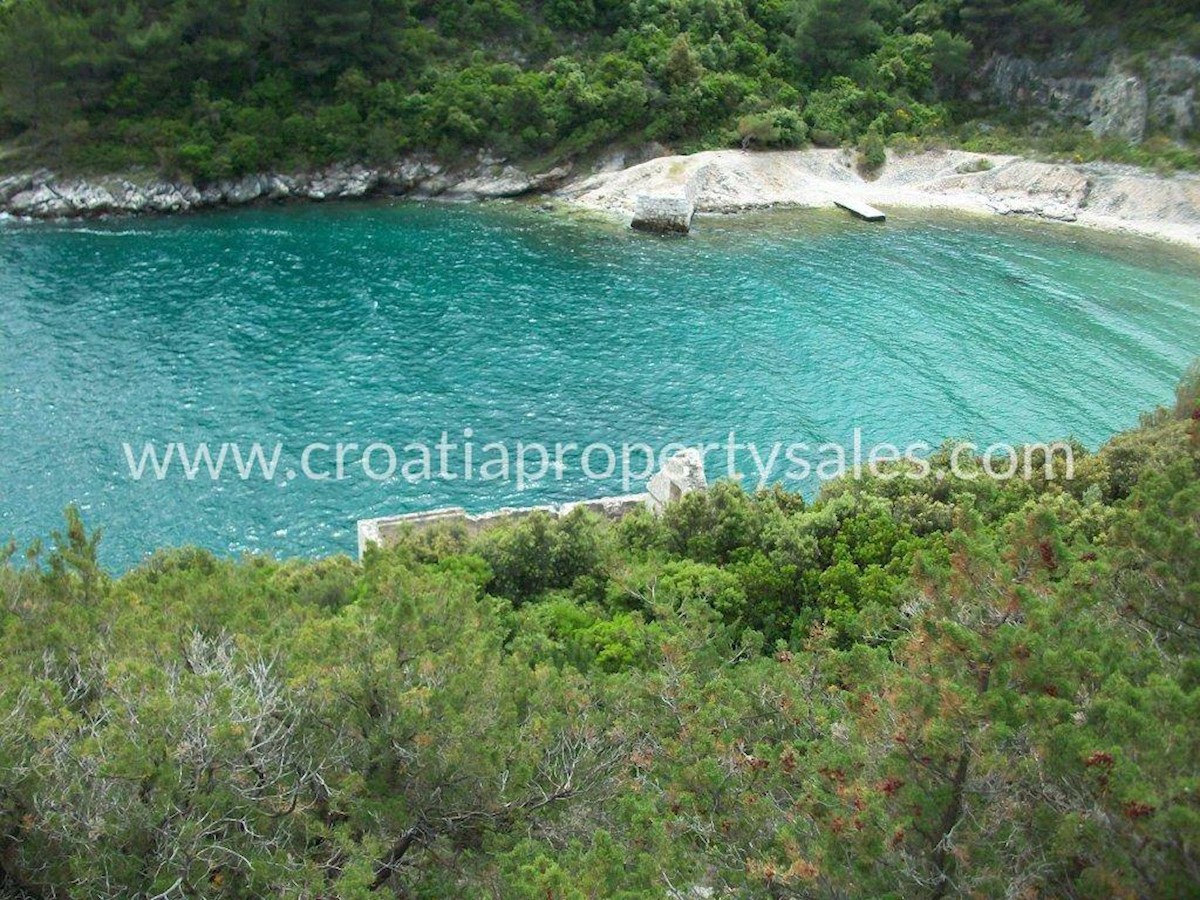 Land For sale - SPLITSKO-DALMATINSKA  BRAČ 