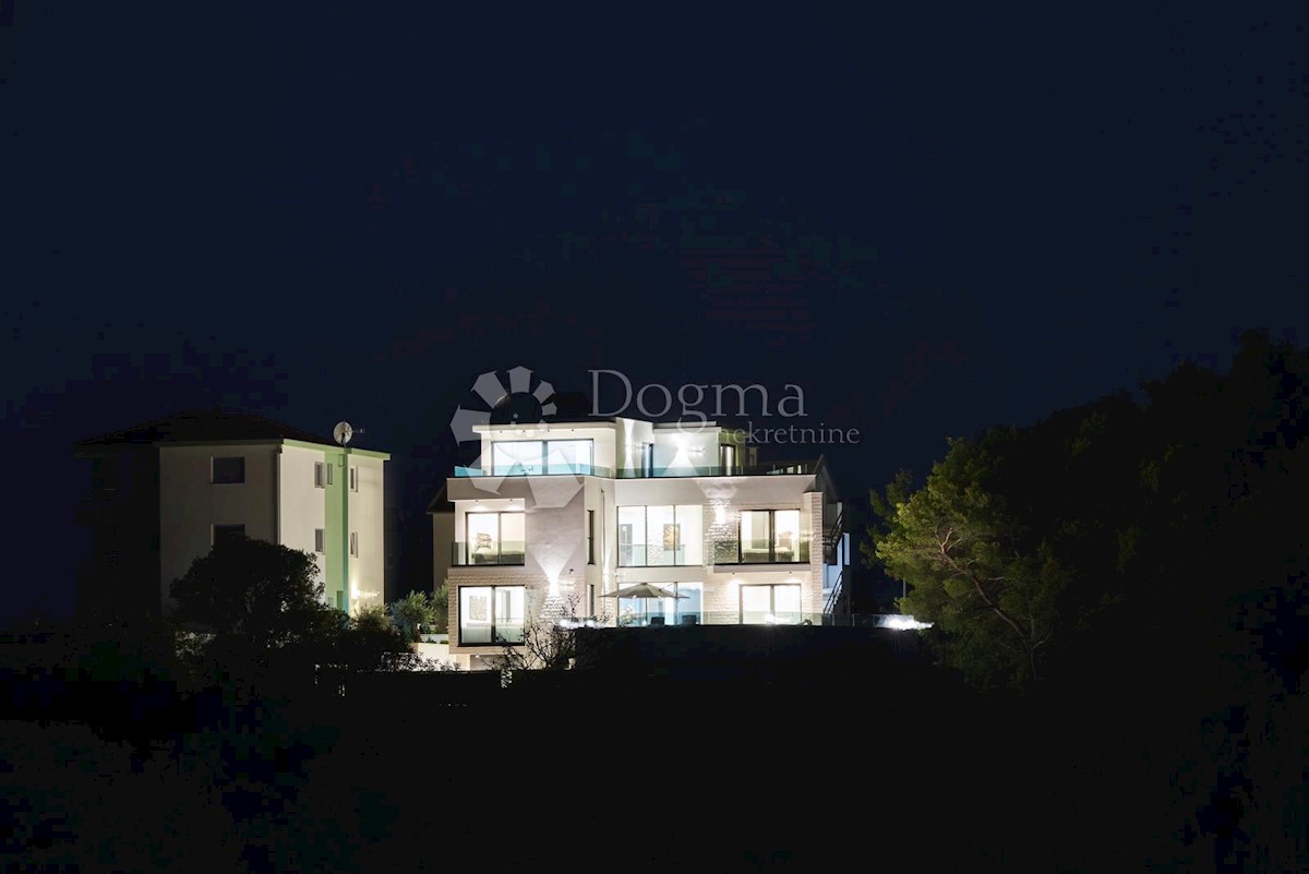 House For sale - SPLITSKO-DALMATINSKA  TROGIR 