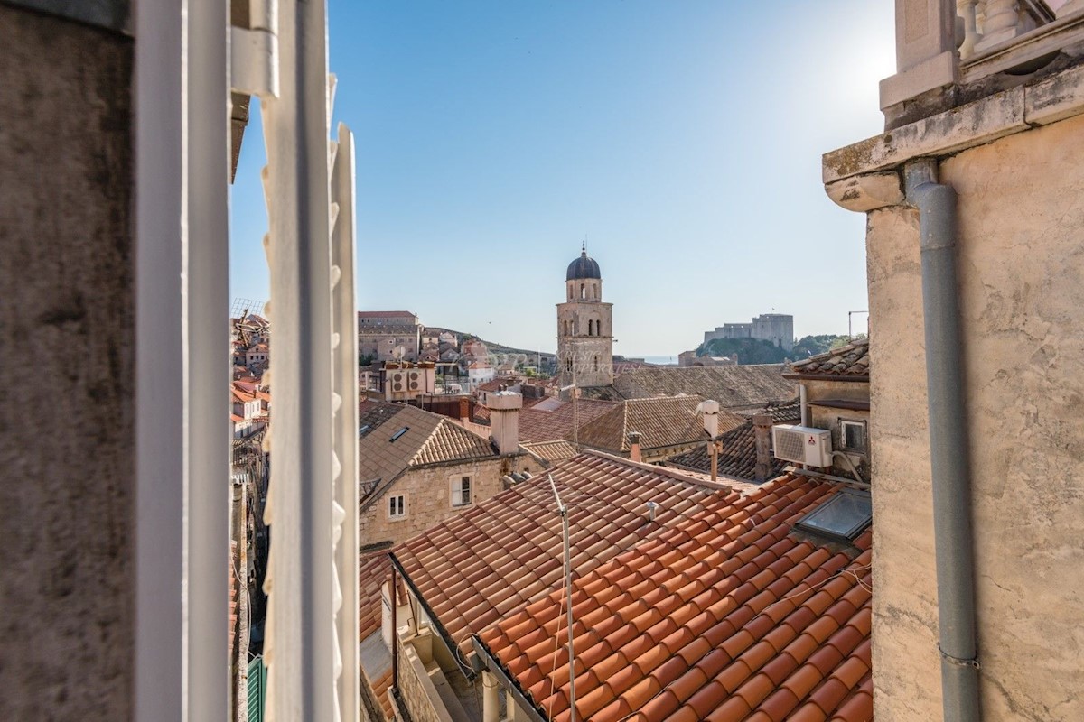 Casa In vendita - DUBROVAČKO-NERETVANSKA  DUBROVNIK 