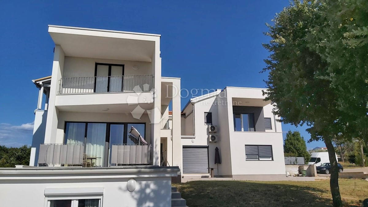 Casa In vendita - ISTARSKA  POREČ 