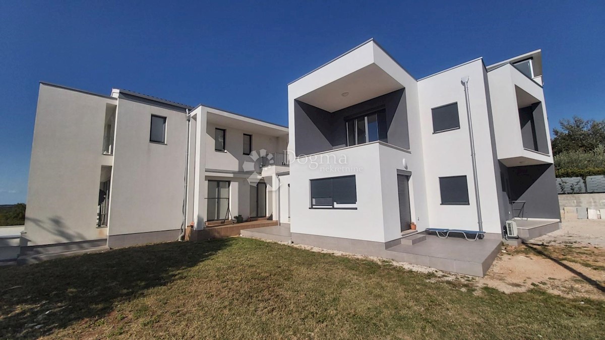 Casa In vendita - ISTARSKA  POREČ 