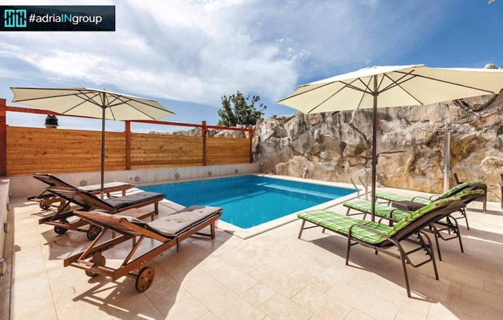 Kuća na prodaju 479 m² – Podstrana