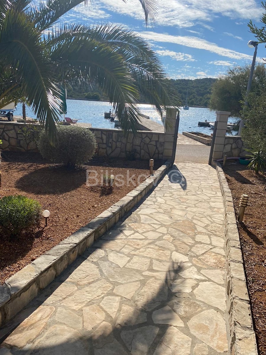 Casa In vendita - ŠIBENSKO-KNINSKA  ŠIBENIK 