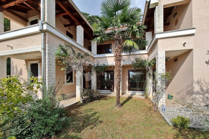 Kuća na prodaju 260 m² – Veprinac