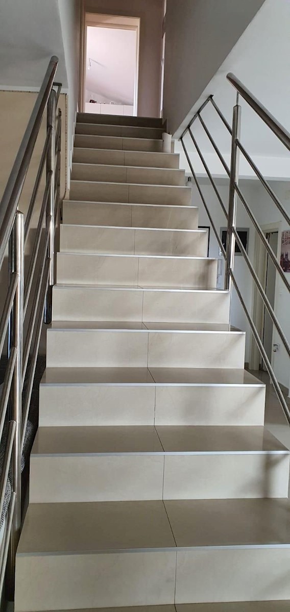Apartma Naprodaj - ISTARSKA  Pula