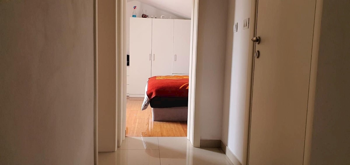 Flat For sale - ISTARSKA  PULA 