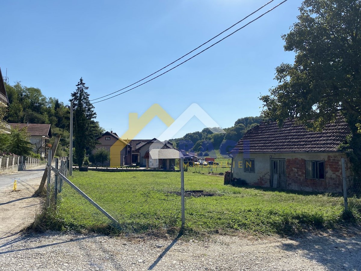 Land For sale - KRAPINSKO-ZAGORSKA  VELIKO TRGOVIŠĆE 