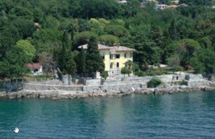 Kuća na prodaju 1500 m² – Ika