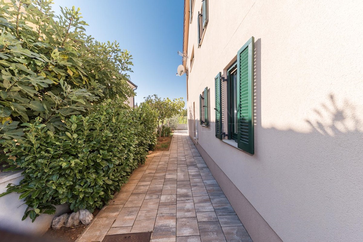 Maison À vendre - ŠIBENSKO-KNINSKA  TRIBUNJ 