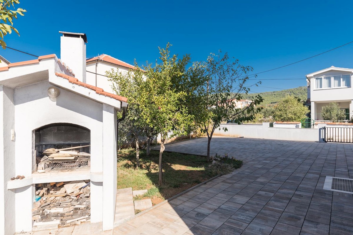 Maison À vendre - ŠIBENSKO-KNINSKA  TRIBUNJ 