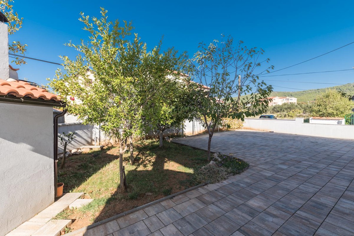 Maison À vendre - ŠIBENSKO-KNINSKA  TRIBUNJ 