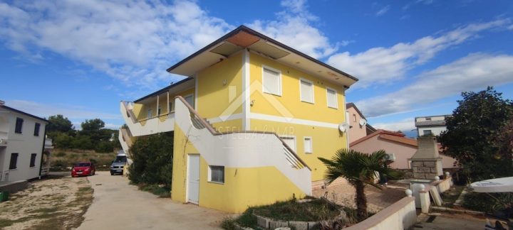 Haus zu verkaufen 306 m² – Vir