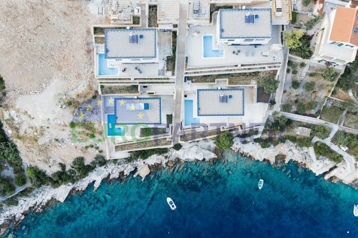 Pozemek na prodej 7000 m² – Sućuraj