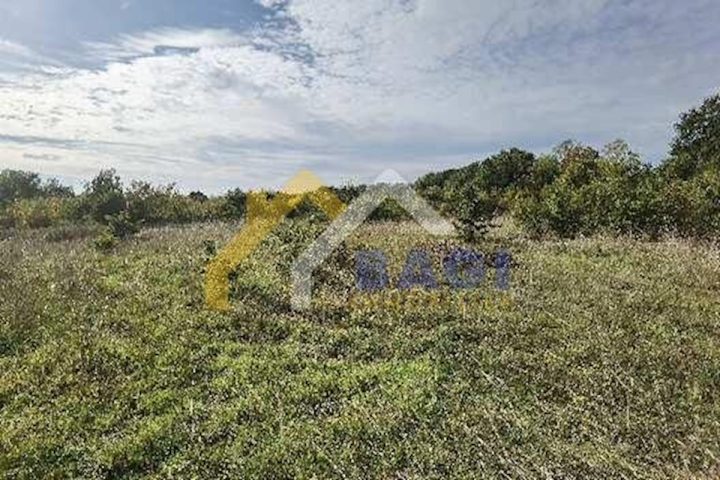 Pozemek na prodej 5878 m² – Valtura