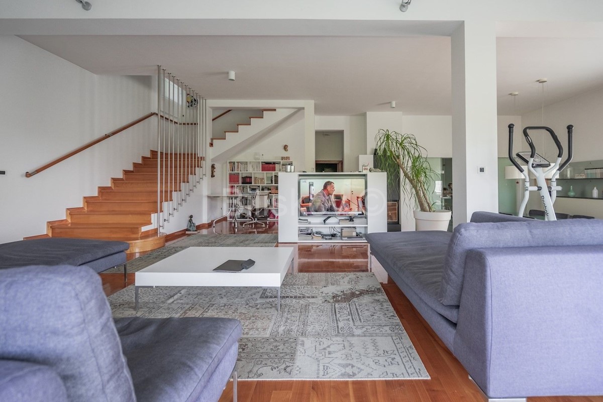 Maison À vendre - GRAD ZAGREB ZAGREB
