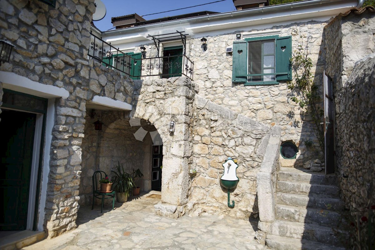 Kuća Na prodaju - PRIMORSKO-GORANSKA  VINODOLSKA OPĆINA 