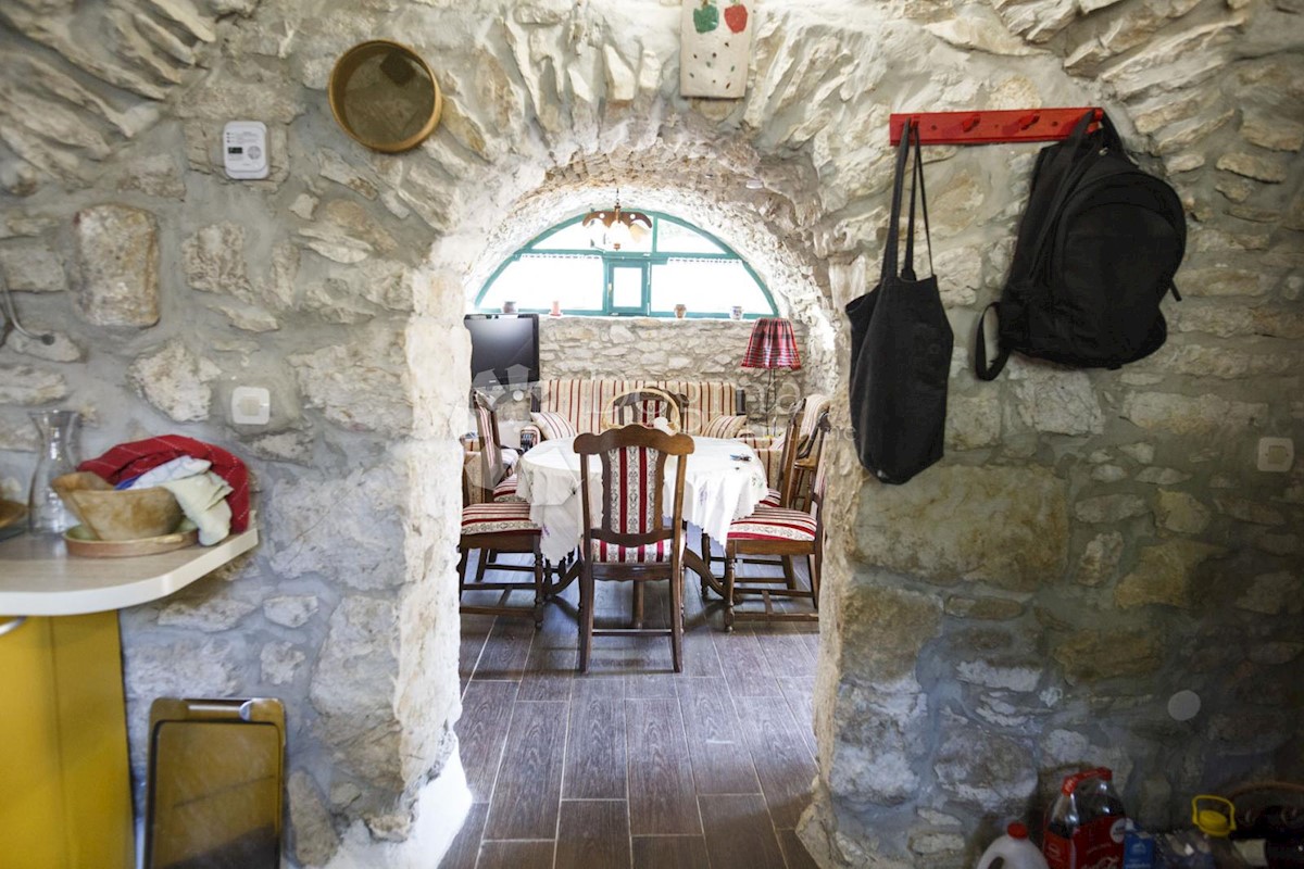 Kuća Na prodaju - PRIMORSKO-GORANSKA  VINODOLSKA OPĆINA 