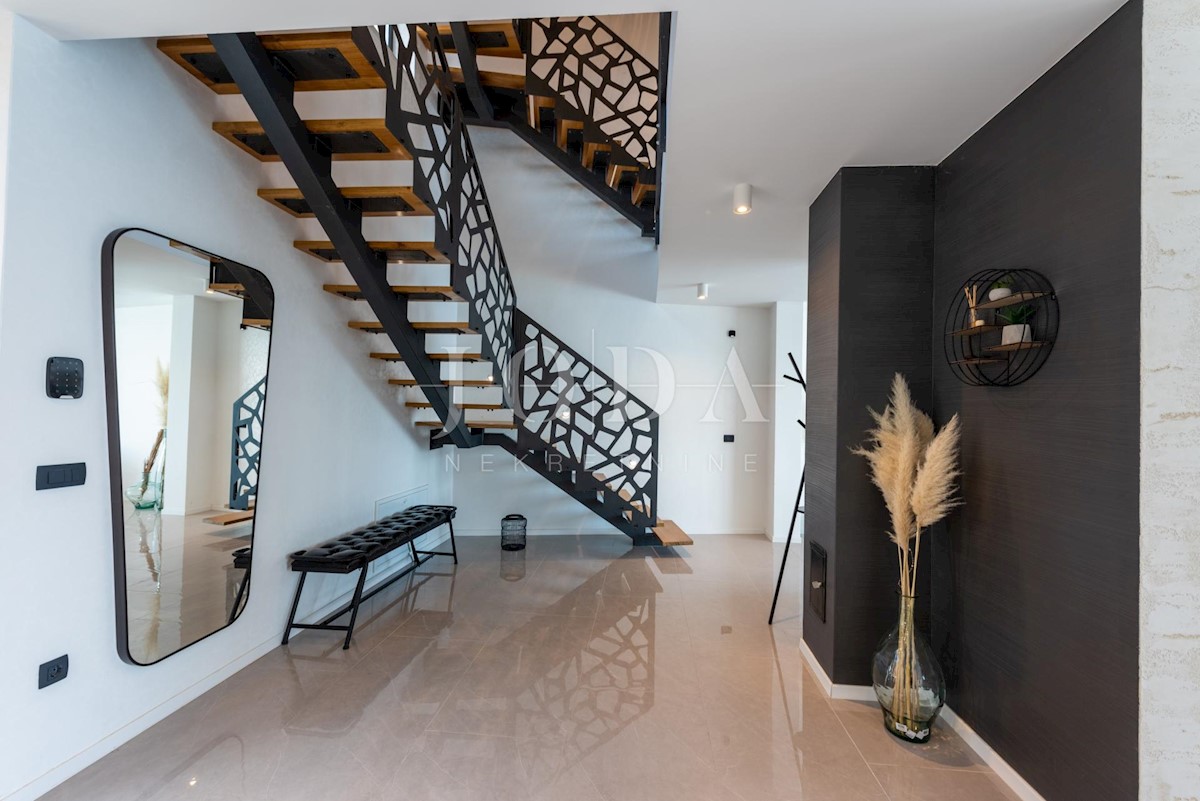 House For sale - PRIMORSKO-GORANSKA  CRIKVENICA 